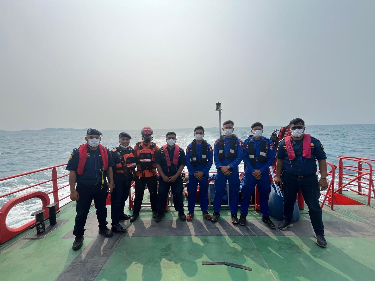 KSOP Banten Bersama Tim SAR Gabungan Lakukan Pencarian Lima Jurnalis Hilang Kontak di Selat Sunda